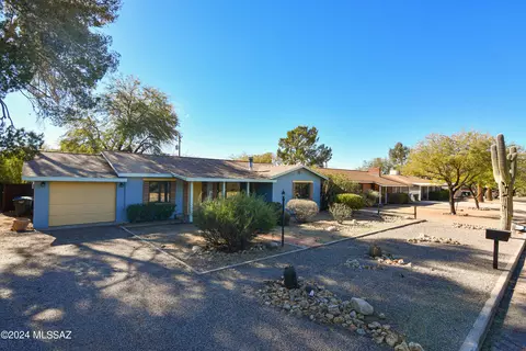 2902 E Arroyo Chico, Tucson, AZ 85716