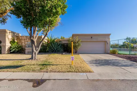 2587 W Old Glory Dr, Tucson, AZ 85741