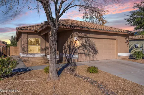 11386 W Farm Village Dr, Marana, AZ 85653