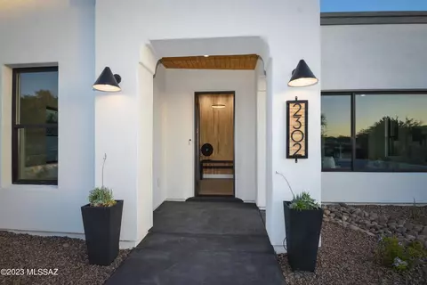Entry Way - 2302 E 5th St, Tucson, AZ 85719 photo 2 of 2
