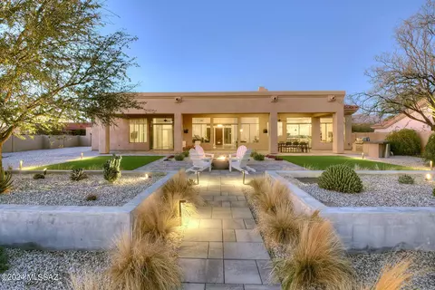 2437 N Lightning A Dr, Tucson, AZ 85749