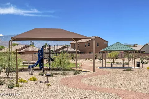 8873 E Stone Meadow Cir, Tucson, AZ 85730 photo 4