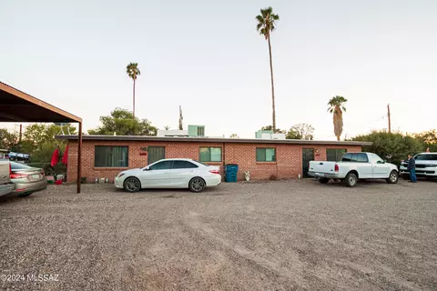 4262 N Pocito Pl, Tucson, AZ 85705