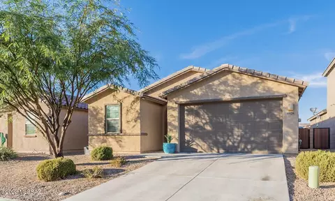 6826 W Canopus Loop, Tucson, AZ 85757