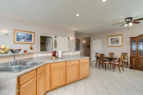 620 E Blue Rock Way, Vail, AZ 85641 photo 5