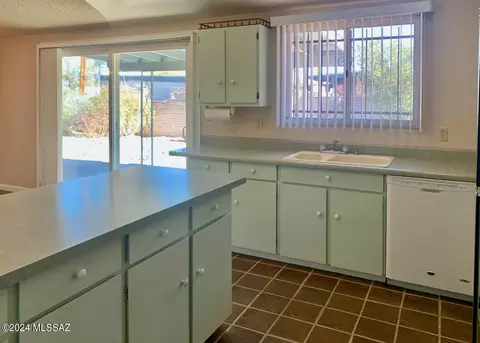 8875 E Mcclellan St, Tucson, AZ 85710 photo 10