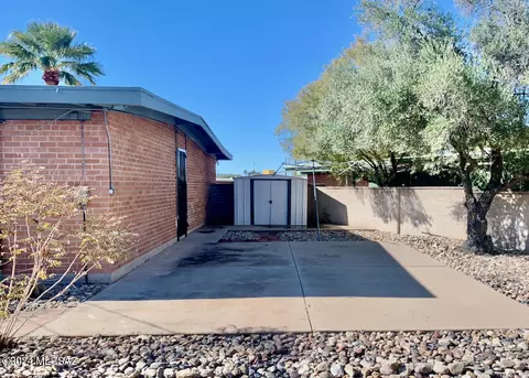 8875 E Mcclellan St, Tucson, AZ 85710 photo 24
