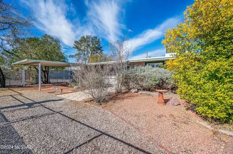 3841 E Seneca St, Tucson, AZ 85716