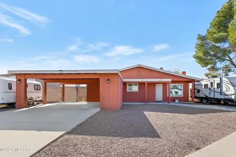 8650 E Toronto Pl, Tucson, AZ 85730