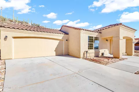 4987 S Terrain Dr, Tucson, AZ 85746