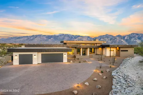 13939 N Flint Peak Pl, Oro Valley, AZ 85755