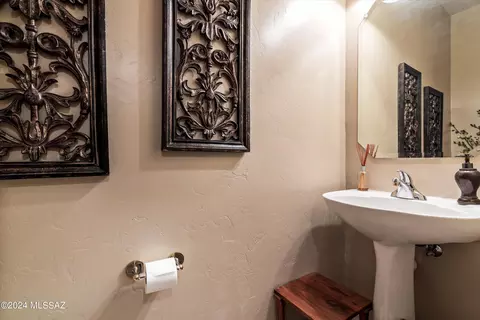 60901 E Rock Ledge Loop, Saddlebrooke, AZ 85739 photo 17