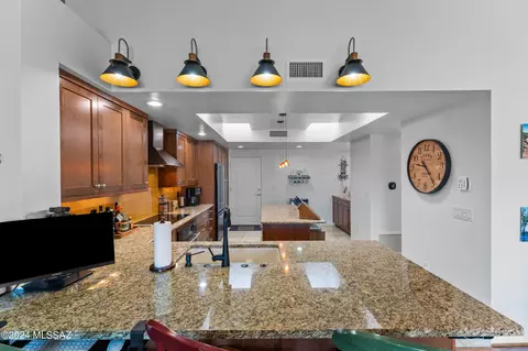 1955 E Campbell Ter, Tucson, AZ 85718