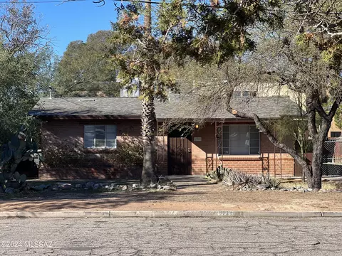 2749 N Sparkman Blvd, Tucson, AZ 85716