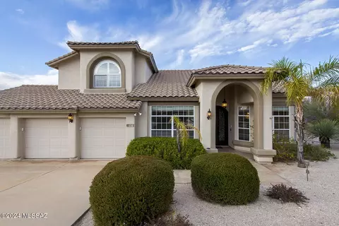 572 N Arizona Estates Loop, Tucson, AZ 85748