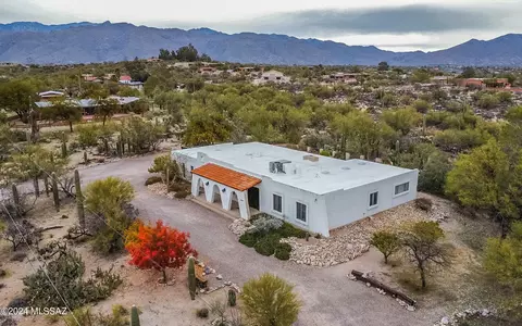 2700 N Golden West Ave NE, Tucson, AZ 85749