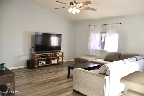 9628 E Paseo Del Tornasol, Tucson, AZ 85747 photo 8