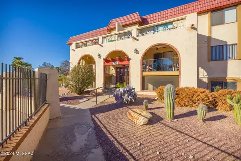 6341 N Barcelona Ct #812, Tucson, AZ 85704