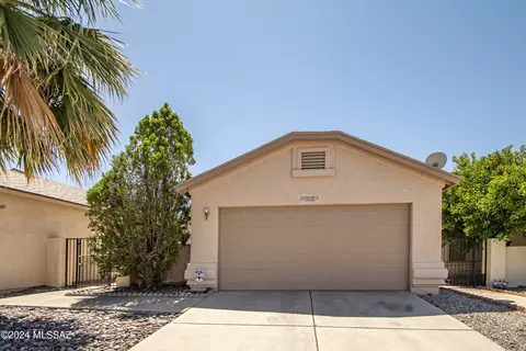 3391 W Millwheel Ln W, Tucson, AZ 85741