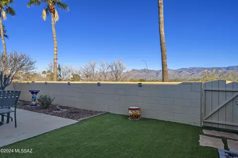 9821 E 1st St, Tucson, AZ 85748
