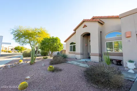2985 W Shiningstar Dr, Tucson, AZ 85745