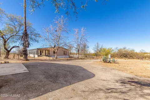 7598 E Lady Fawn Ln, Sahuarita, AZ 85629