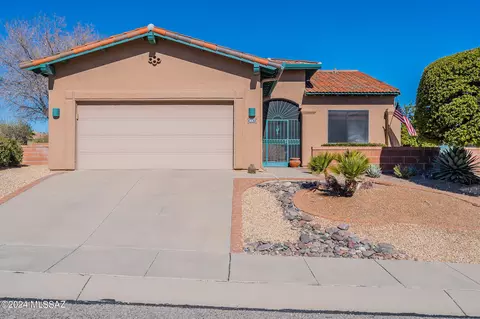 882 W Union Bell Dr, Green Valley, AZ 85614