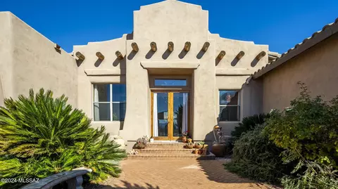 44 Vigas Ln, Rio Rico, AZ 85648