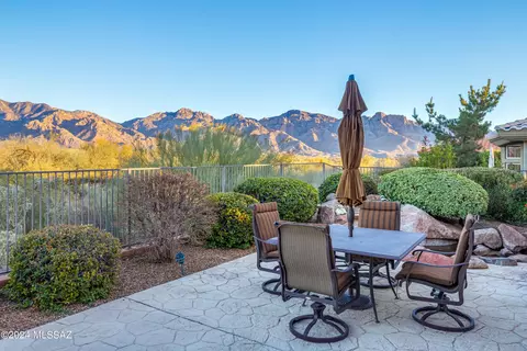 14032 N Clarion Way, Oro Valley, AZ 85755