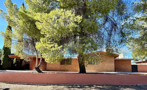 765 N Linda Vista Dr, Nogales, AZ 85621
