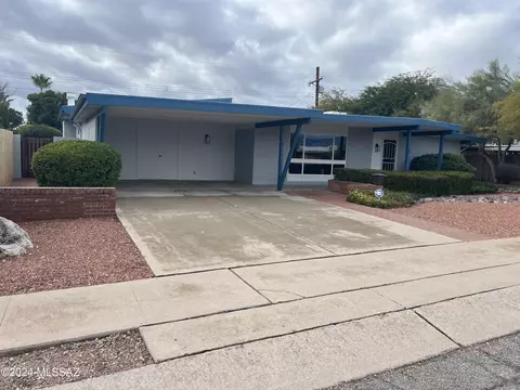 8134 E 6th St, Tucson, AZ 85710 photo 3