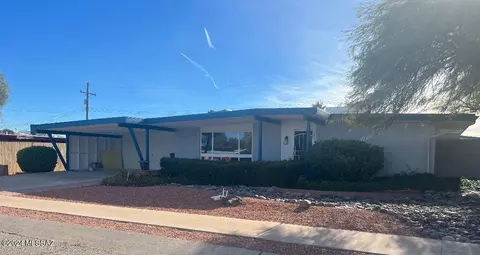 8134 E 6th St, Tucson, AZ 85710 photo 2
