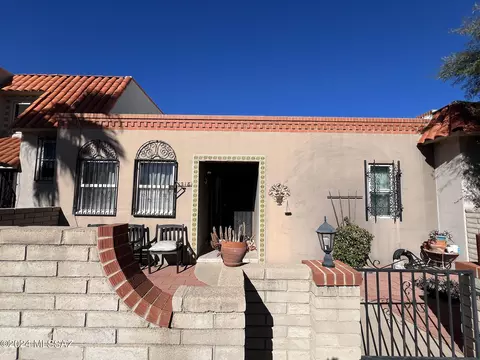 1218 S Camino Seco, Tucson, AZ 85710