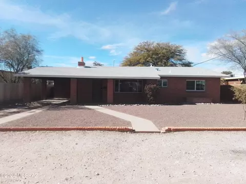318 S Stratford Dr, Tucson, AZ 85716