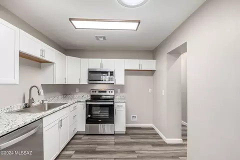 108 E District St, Tucson, AZ 85714 photo 13