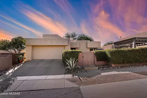 46 S Shadow Creek Pl, Tucson, AZ 85748