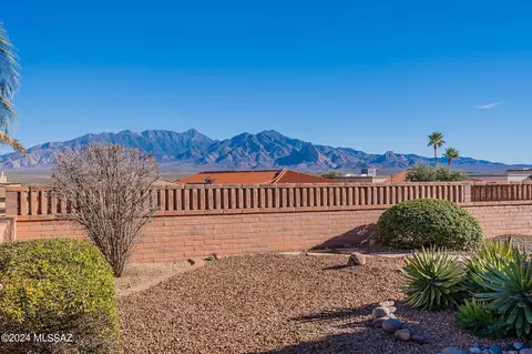 4779 S Harvest Moon Dr, Green Valley, AZ 85622