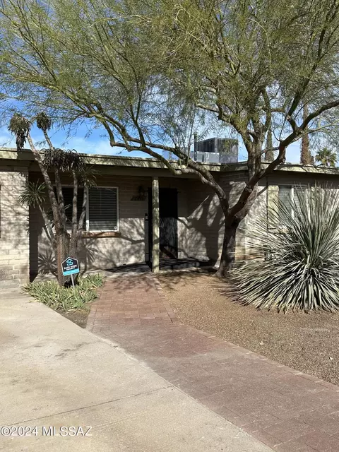 7411 E Stella Rd, Tucson, AZ 85730