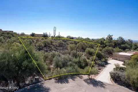 7040 N Corte Del Anuncio, Tucson, AZ 85718