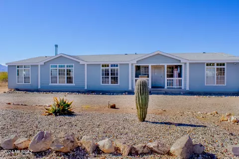 14026 E Race Horse Pl, Vail, AZ 85641