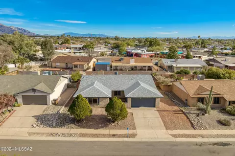 8064 N Suwannee Dr, Tucson, AZ 85741