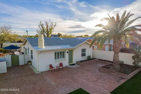 1420 E Roger Rd, Tucson, AZ 85719