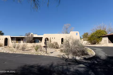 5271 N Tigua Dr, Tucson, AZ 85704