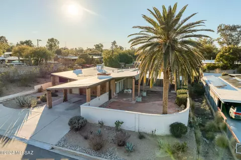 2711 N Kiva Pl, Tucson, AZ 85715