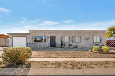 7290 E Marigold Cir, Tucson, AZ 85730