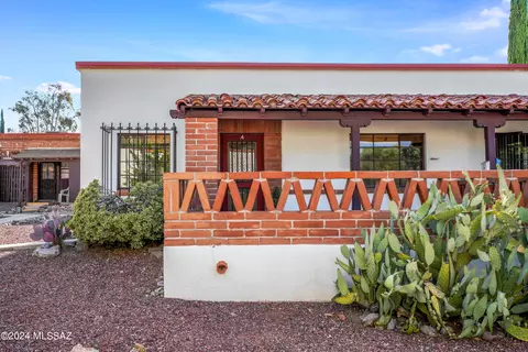 320 S Paseo Cerro #A, Green Valley, AZ 85614