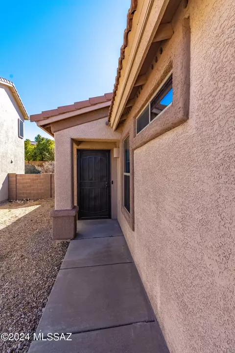 12748 E Red Iron Trl, Vail, AZ 85641 photo 5