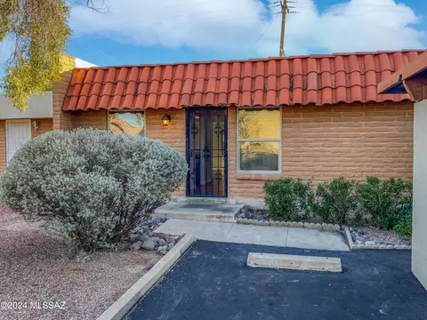 2705 W Sheryl Pl, Tucson, AZ 85713