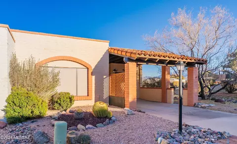 964 W Camino Asturias, Green Valley, AZ 85622