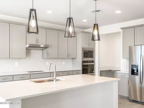1266 E Pecan Meadow Ln, Sahuarita, AZ 85629